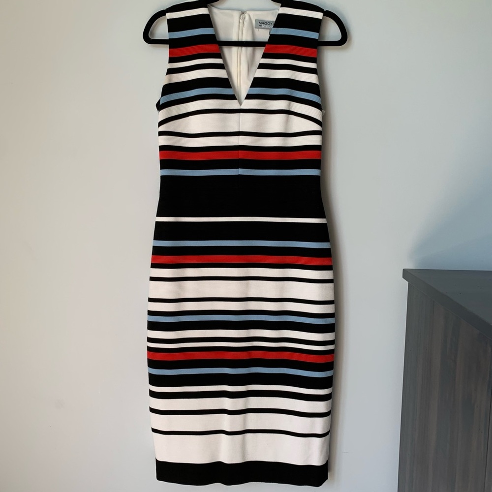 SZ6 MAGGY LONDON SLEEVELESS VNECK LINED SHEATH STRIPED DRESS BLUE BLUE WHITE RED